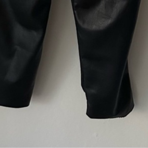 Aritzia Babaton Vegan Leather Fall Barrel Trouser Pant in Black Size 8 - Picture 10 of 12